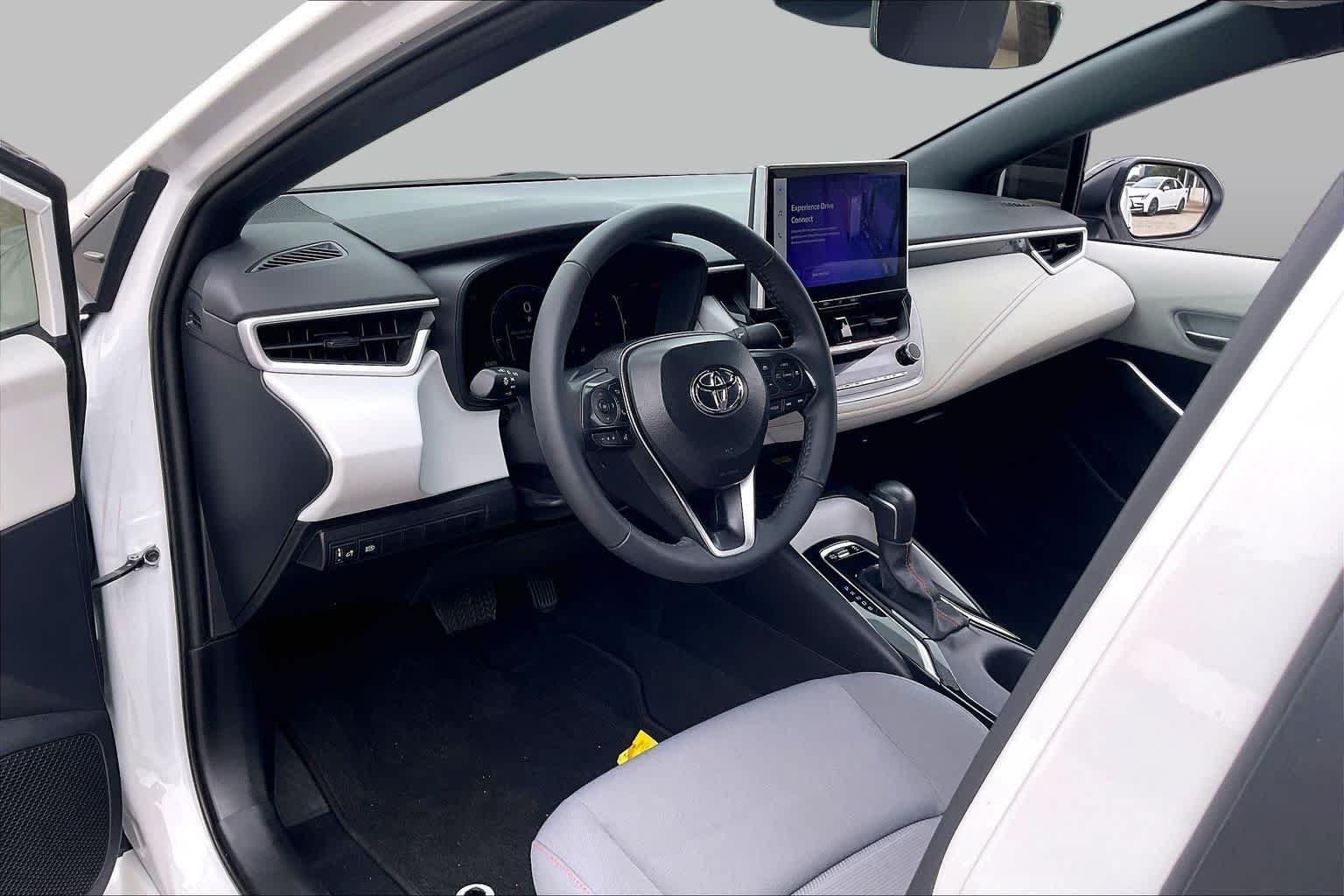 Used 2025 Ice Cap/Midnight Black Metallic Toyota FX image 16