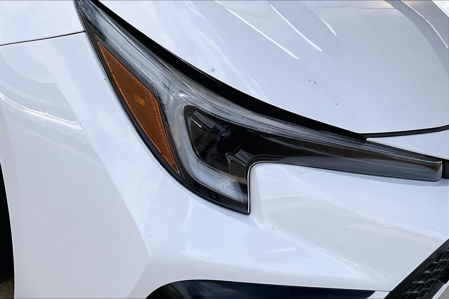 Used 2025 Ice Cap Toyota SE image 26
