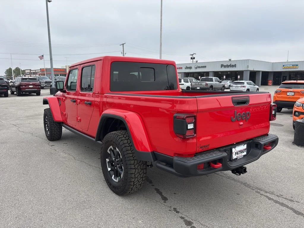 New 2026 Firecracker Red Clear-Coat Exterior Paint Jeep Rubicon image 5