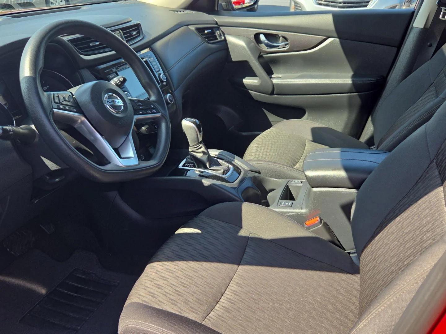 Used 2020 Red Nissan SV Intelligent AWD image 10