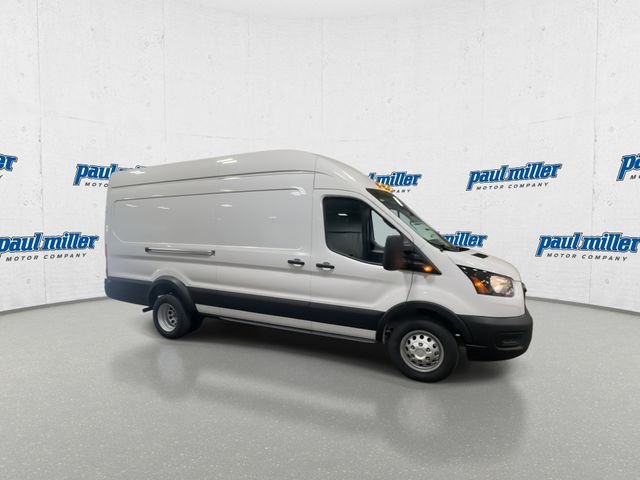 New 2026 Oxford White Ford Cargo Van image 3