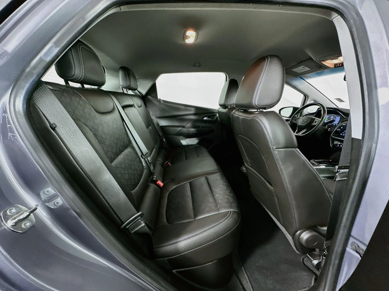 Used 2023 Gray Ghost Metallic Chevrolet 2LT image 28
