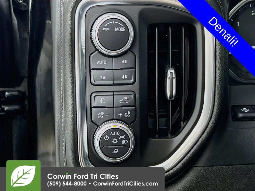 Used 2021 Onyx Black GMC Denali image 18