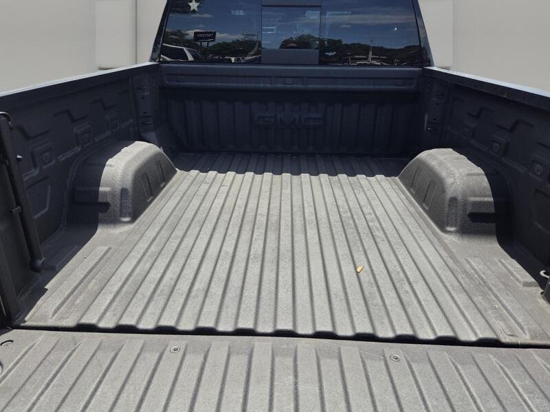 Used 2025 Onyx Black GMC 4WD CREW CAB 147" AT4 image 17