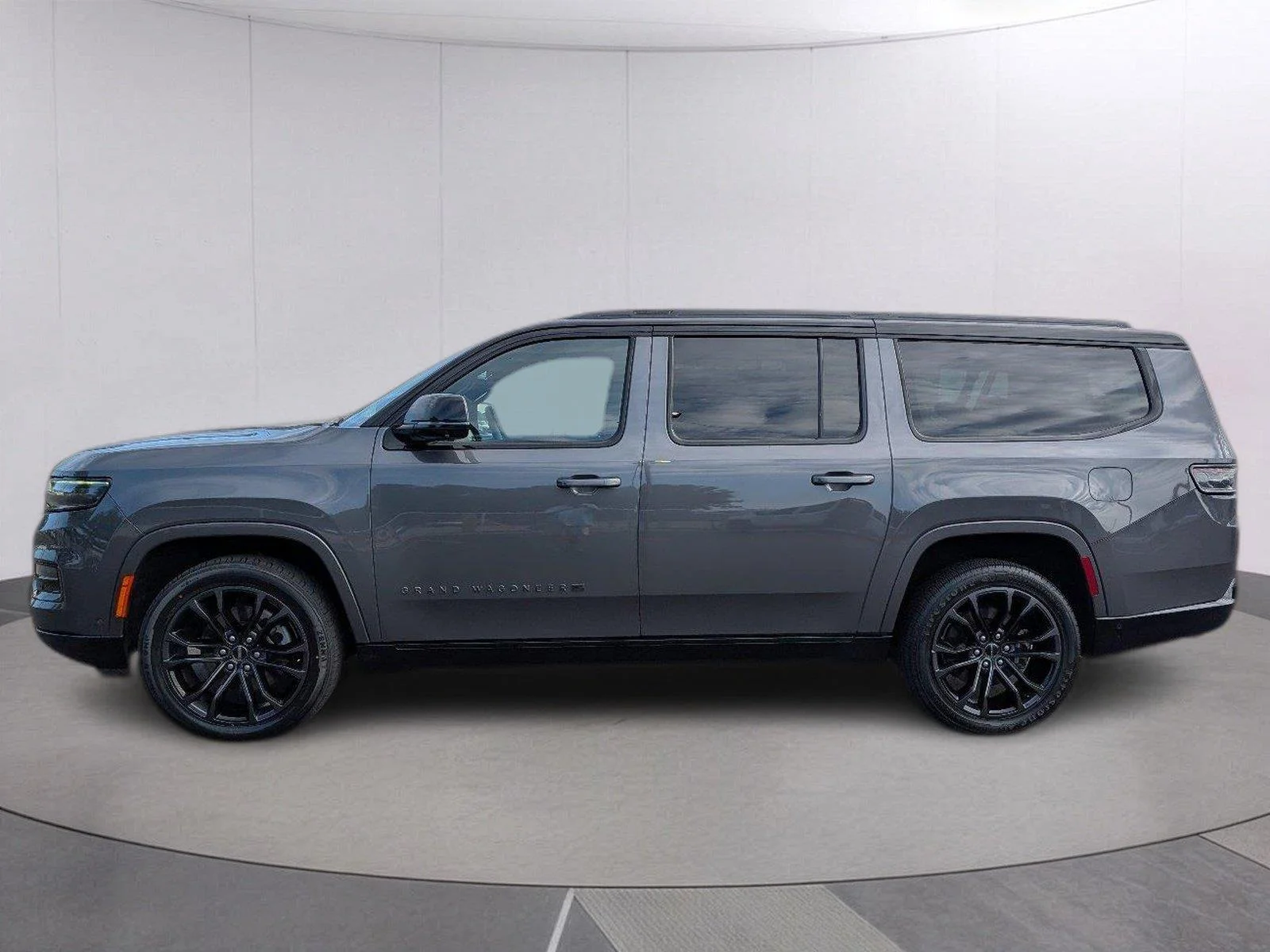 Used 2024 Baltic Gray Metallic Clearcoat Jeep Series II image 2
