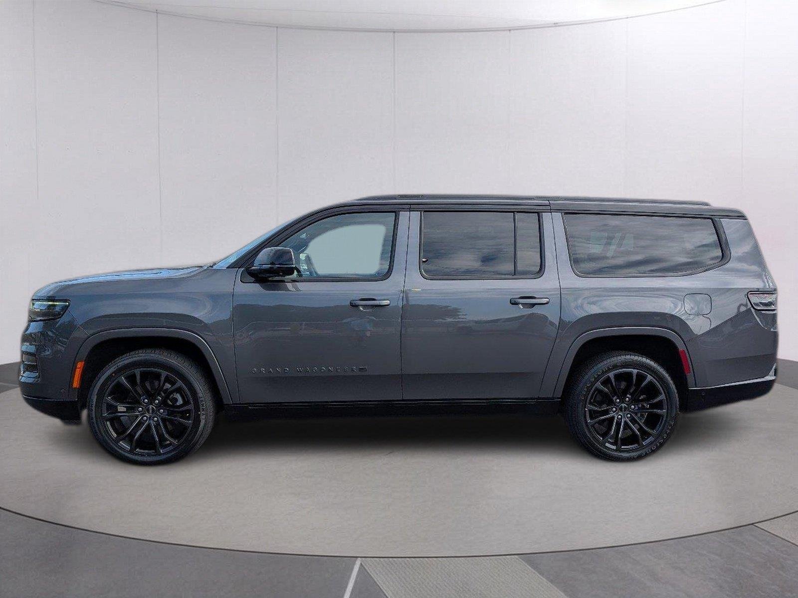 Used 2024 Baltic Gray Metallic Clearcoat Jeep Series II image 2