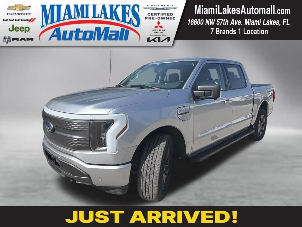 Used 2023 Silver Metallic Ford XLT image 1