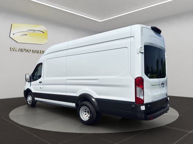 Used 2024 White Ford  image 5