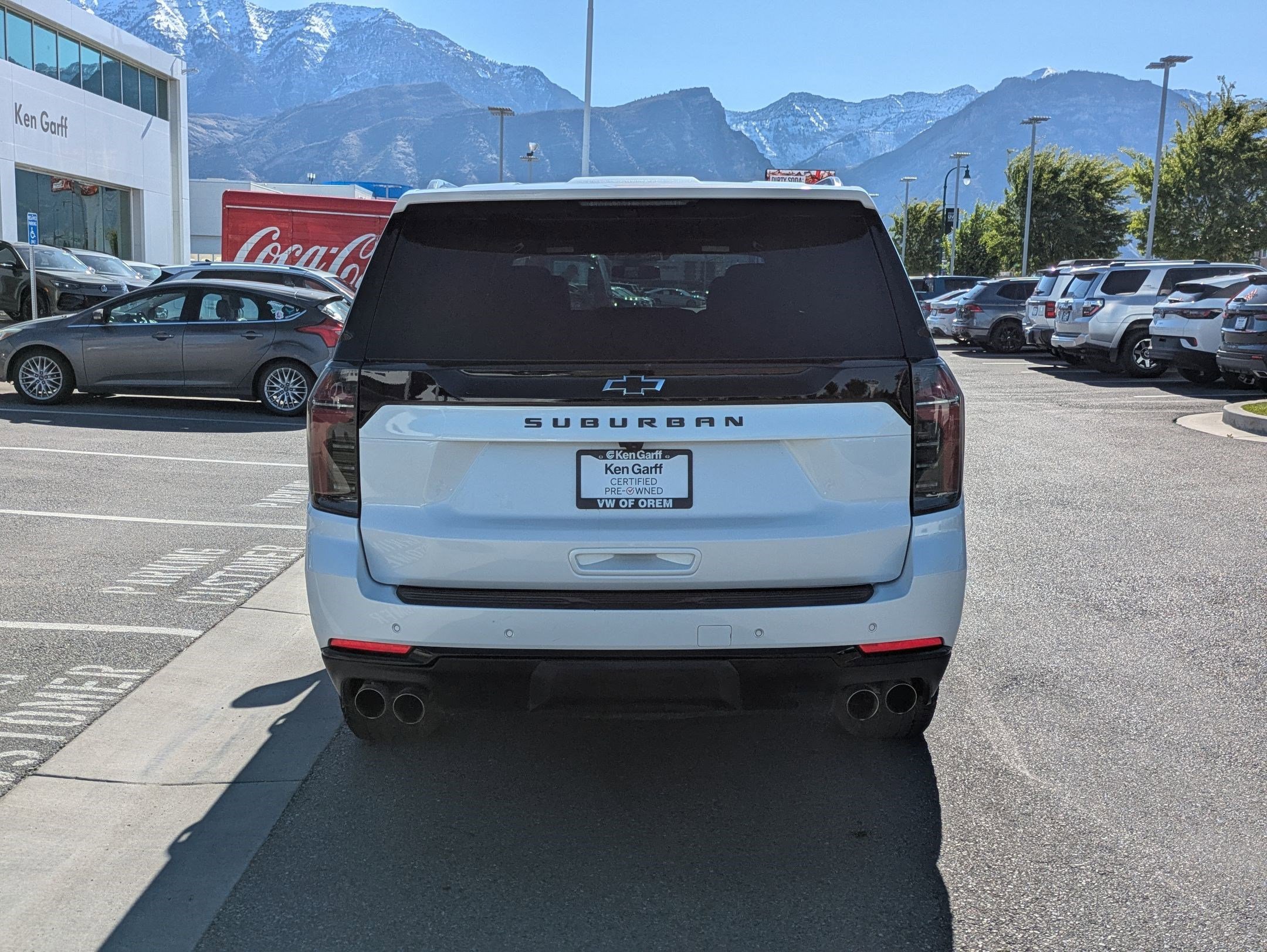 Used 2025 Iridescent Pearl Tricoat Chevrolet Z71 image 4