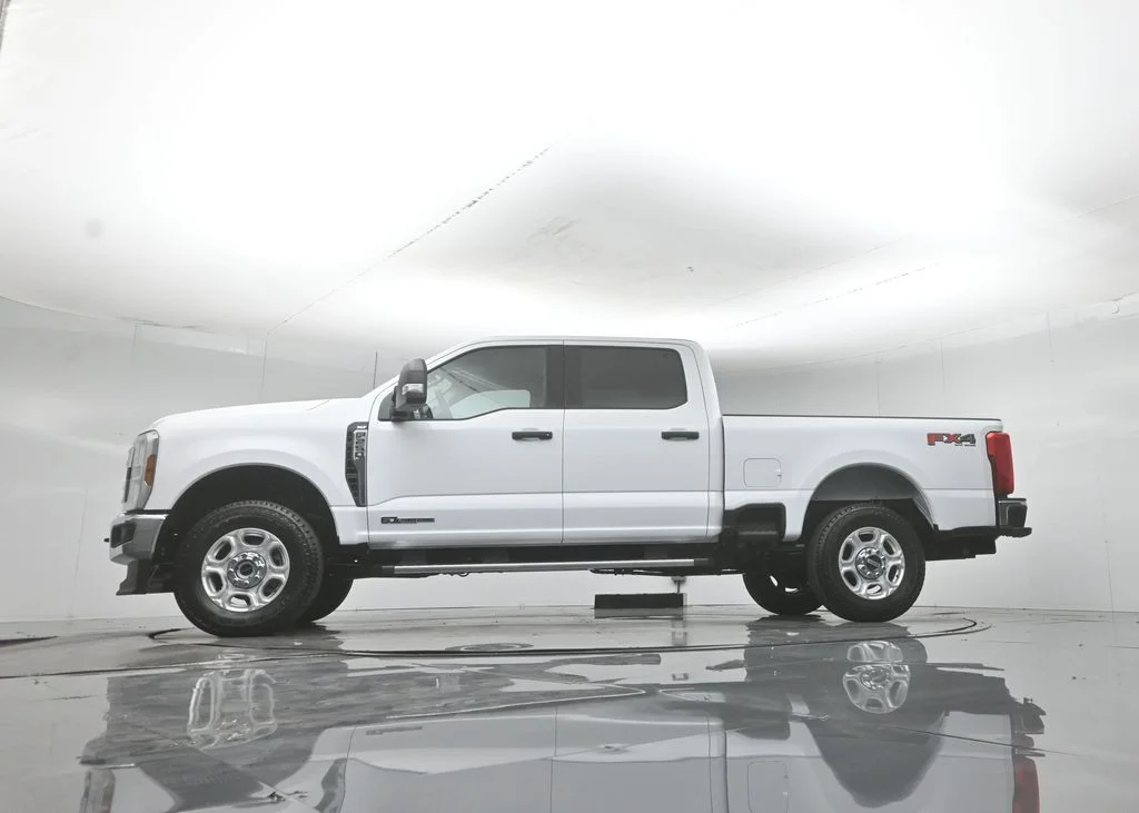 New 2026 White Ford XLT image 7