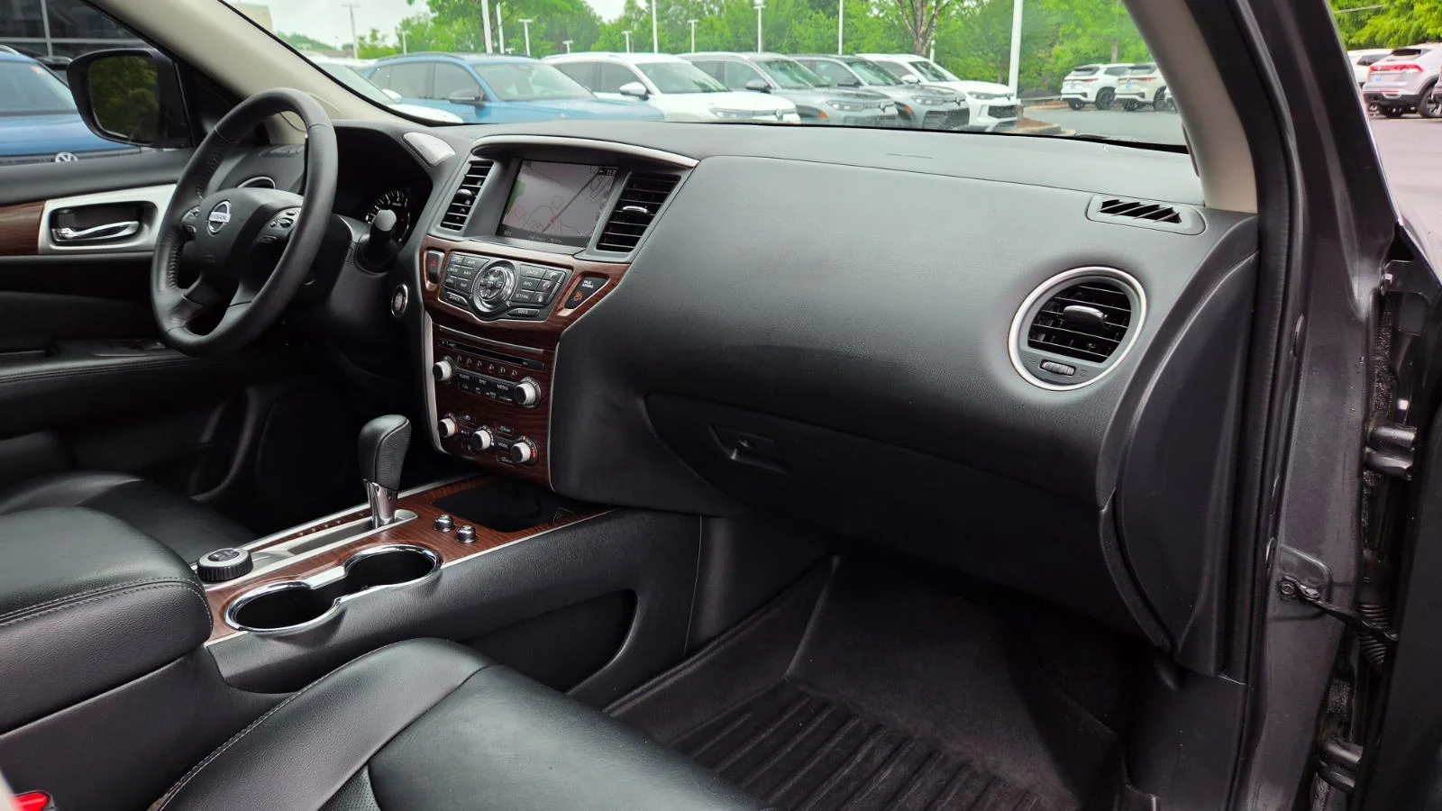 Used 2018 Gun Metallic Nissan Platinum image 47