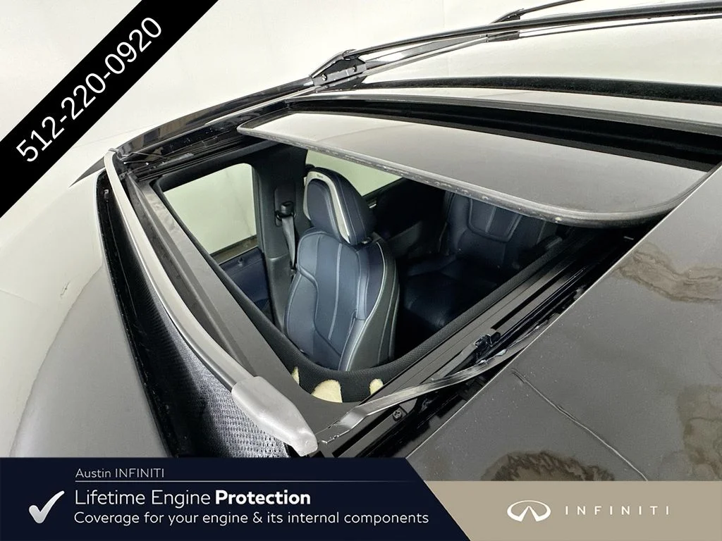 New 2027 2T RADIANT WHIT INFINITI SPORT image 28