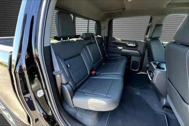 New 2026 Onyx Black GMC SLT image 10