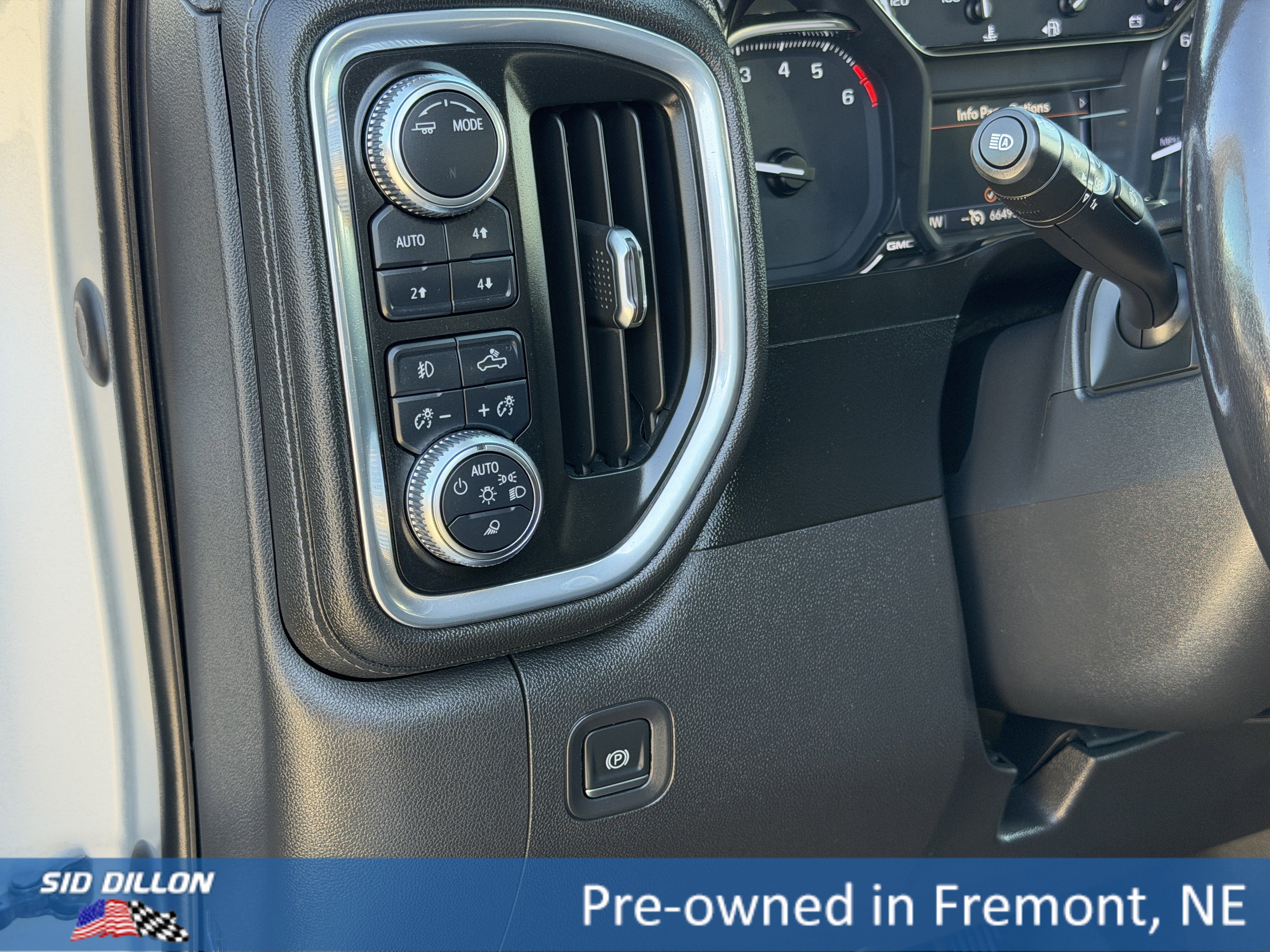 Used 2021 QUICKSILVER METALLIC GMC SLT image 14