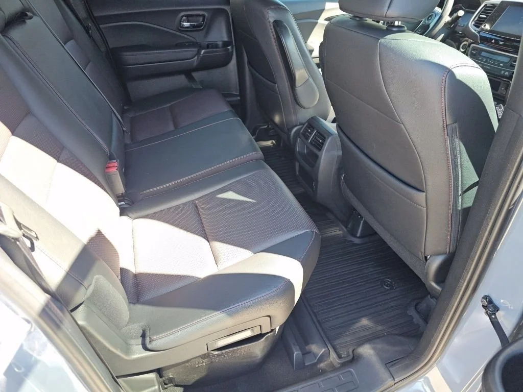 Used 2022 Gray Honda Black Edition image 5