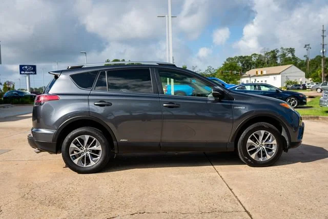 Used 2018 Magnetic Gray Metallic Toyota Hybrid XLE image 19