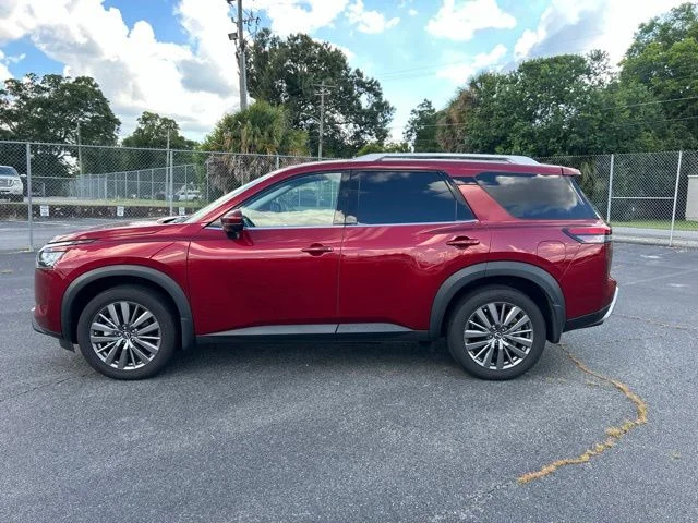 Used 2025 Red Nissan SL image 2
