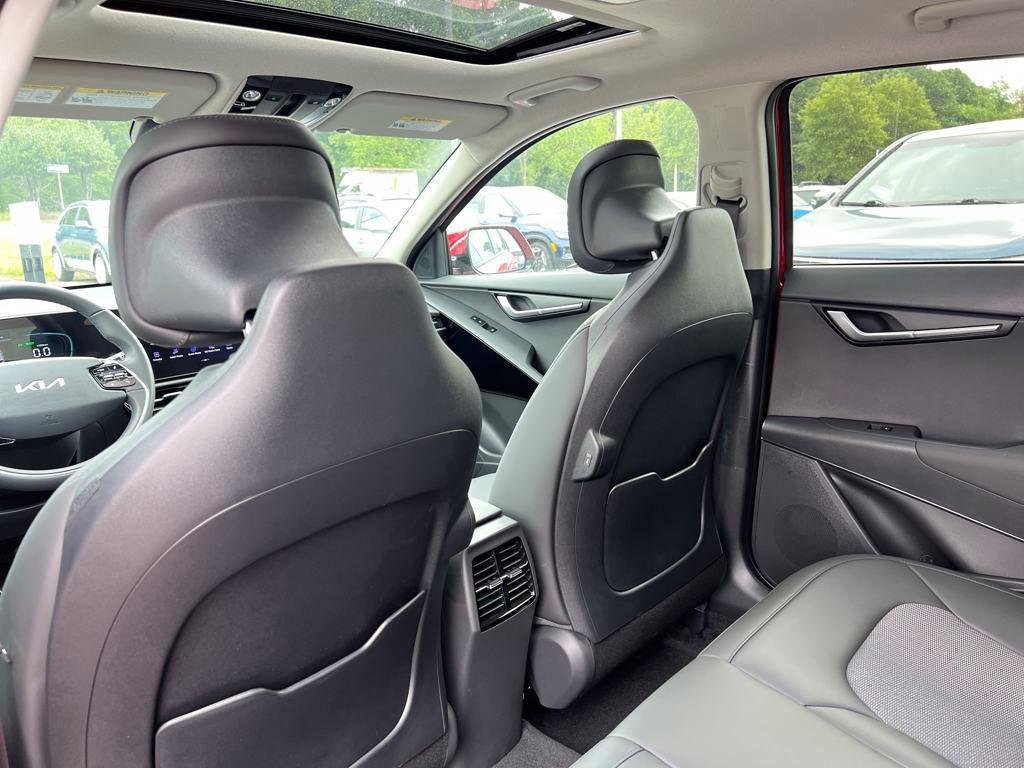 2025 Kia Niro EX Touring - Photo 27