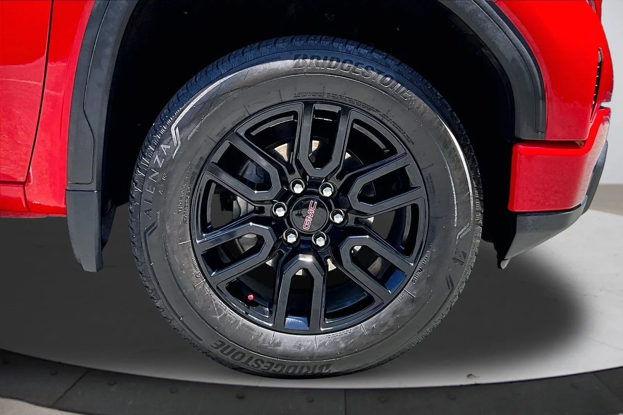Used 2022 Red GMC Elevation image 33