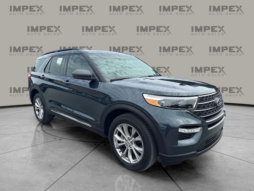Used 2024 Blue Ford XLT image 4