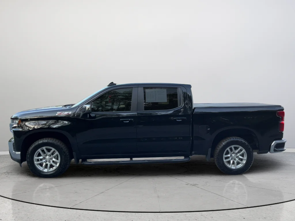 Used 2021 Black Chevrolet LT image 10