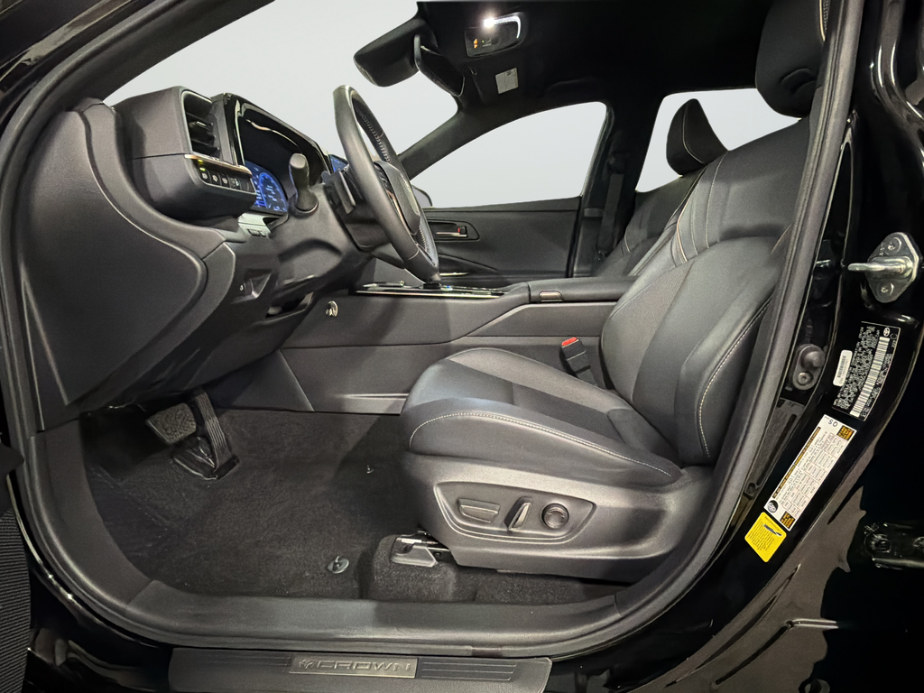 Used 2025 Black Toyota XLE image 9