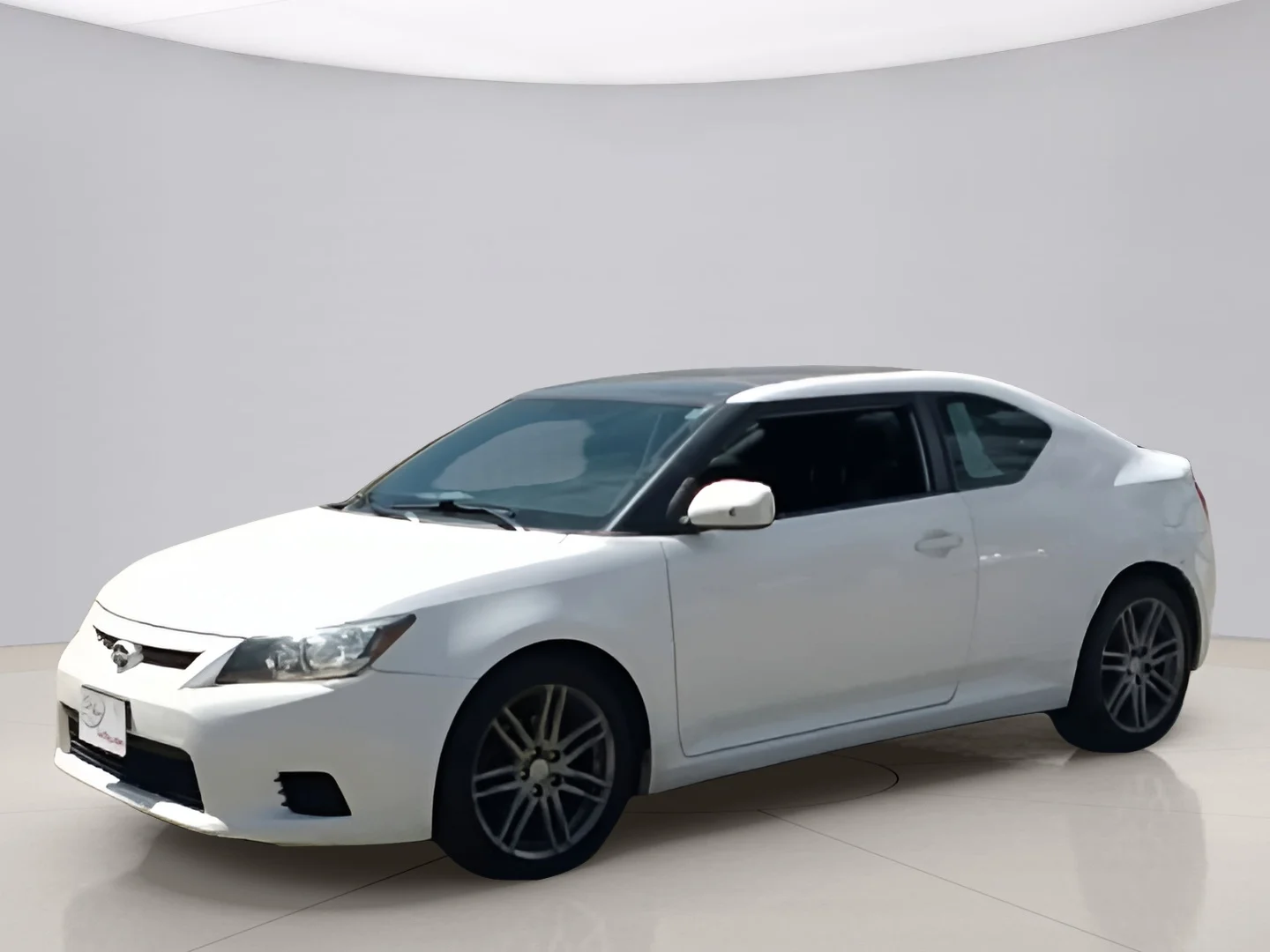 Used 2012 White Toyota COUPE image 4