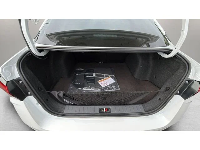 Used 2025 White Nissan 1.6 SR image 30