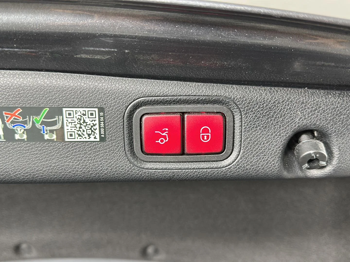 Used 2023 MANUFAKTUR Selenite Gray Magno Mercedes-Benz E 450 image 30