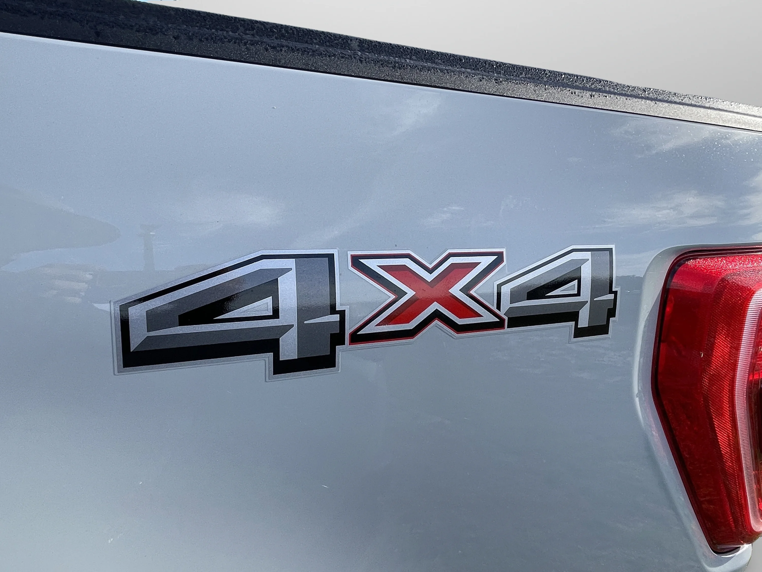Used 2023 Avalanche Ford XLT image 42