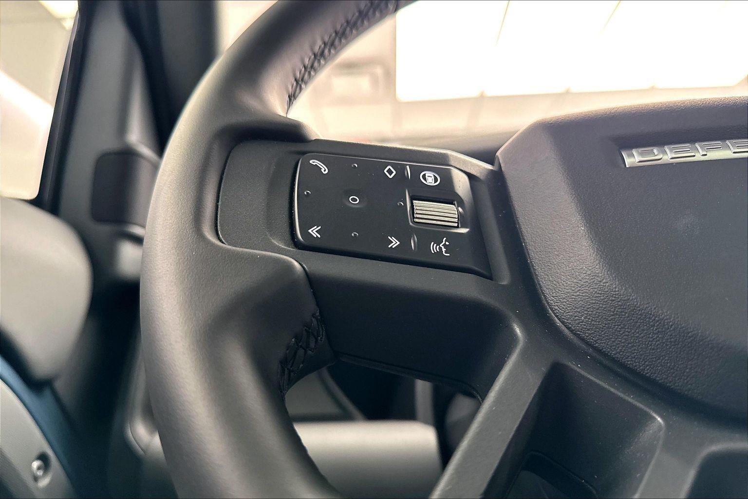 Used 2025 Tasman Blue Metallic Land Rover S image 10