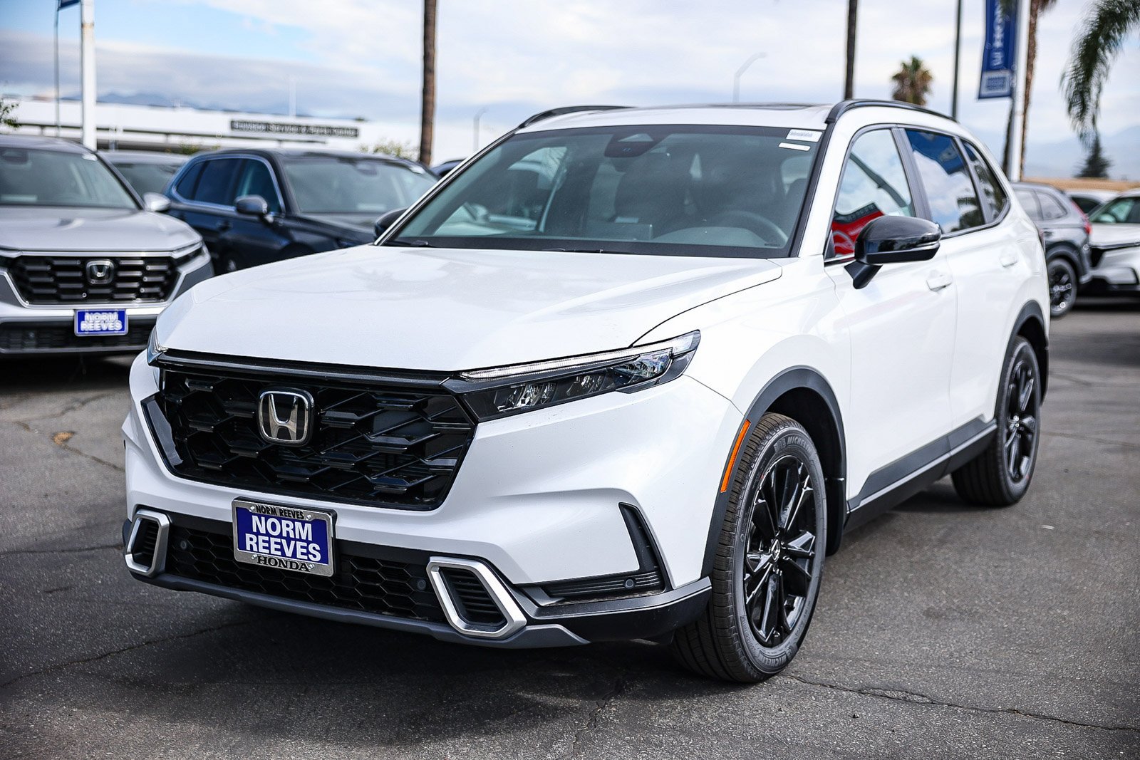 New 2027 Platinum White Pearl Honda Sport Touring AWD image 3