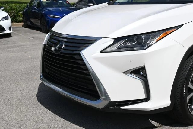 Used 2019 White Lexus 350 image 12