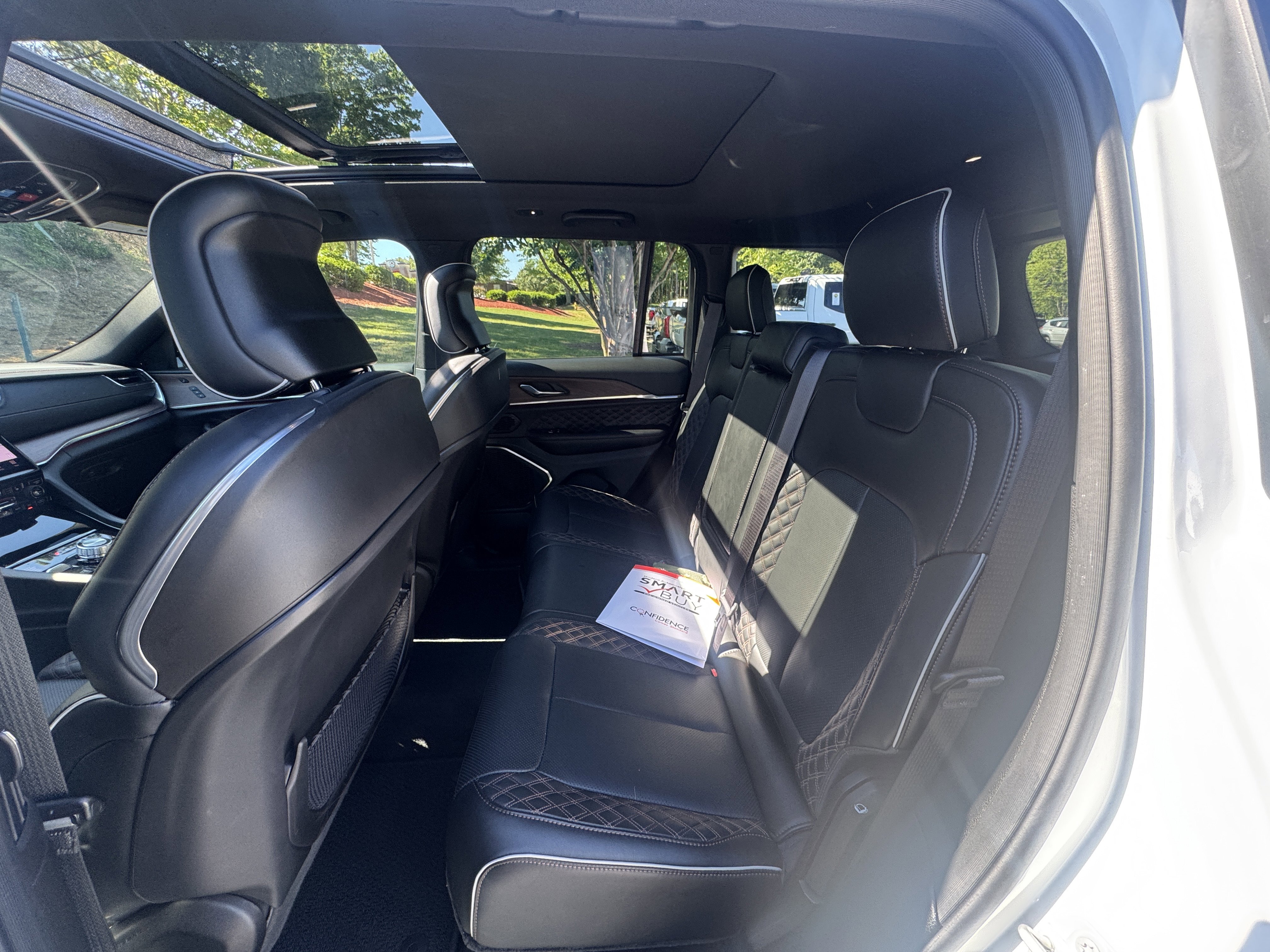 Used 2025 Bright White Clearcoat Jeep Summit image 11