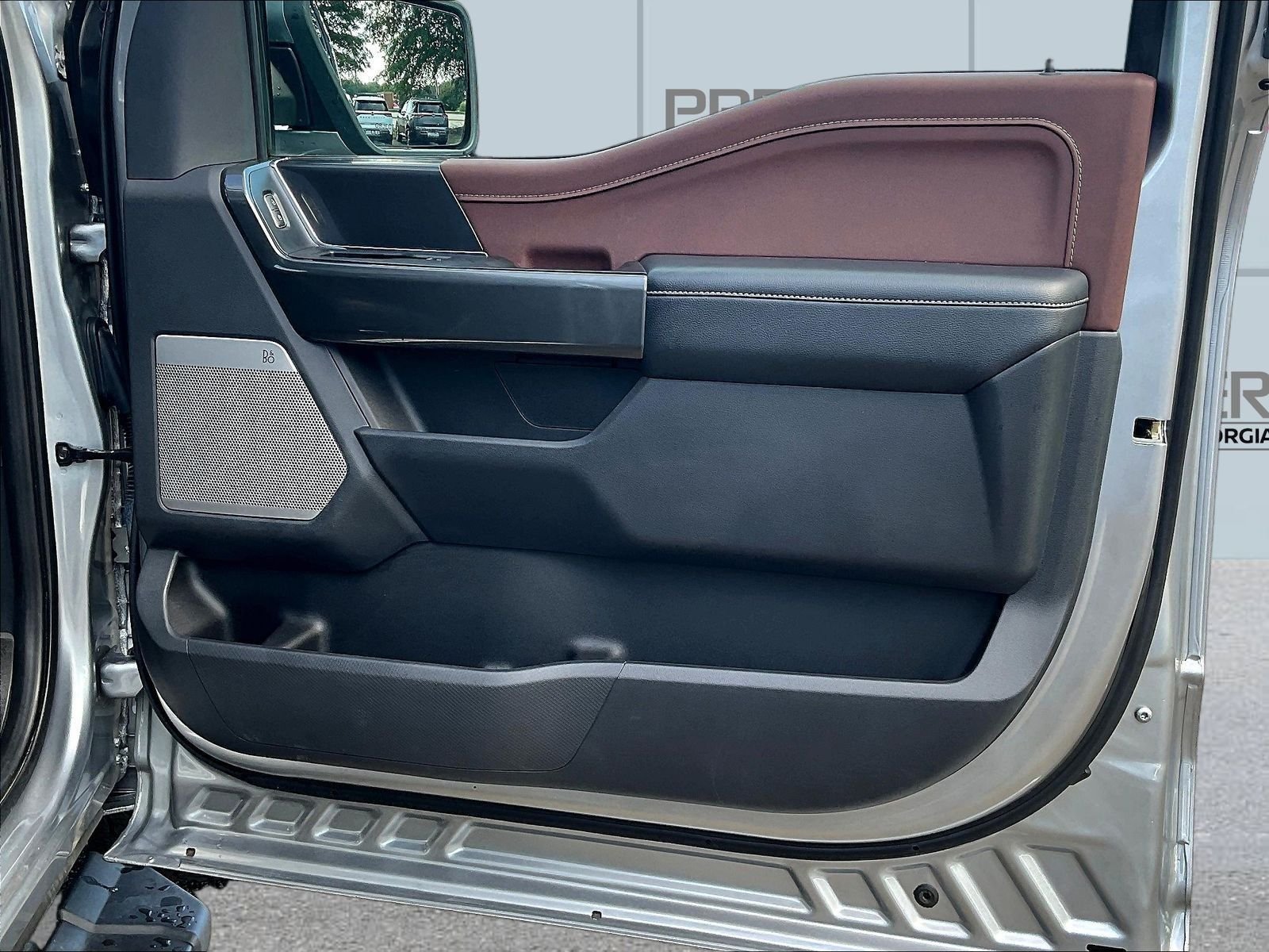 Used 2022 Silver Ford Lariat image 30