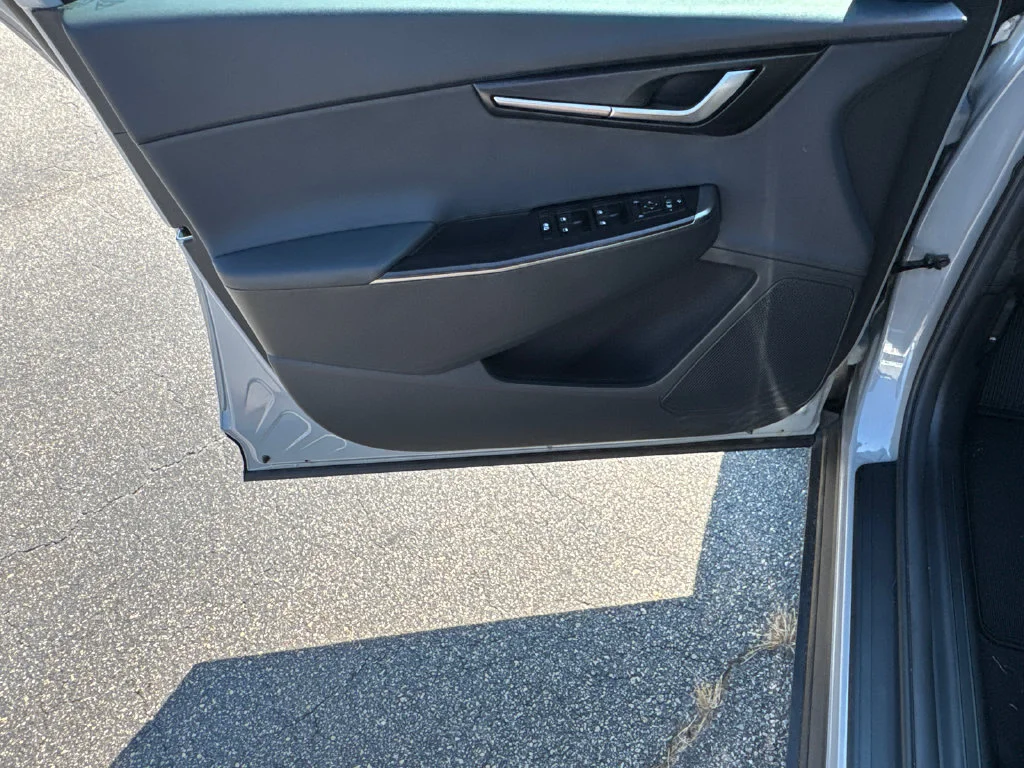 New 2026 Wolf Gray Kia LIGHT image 10