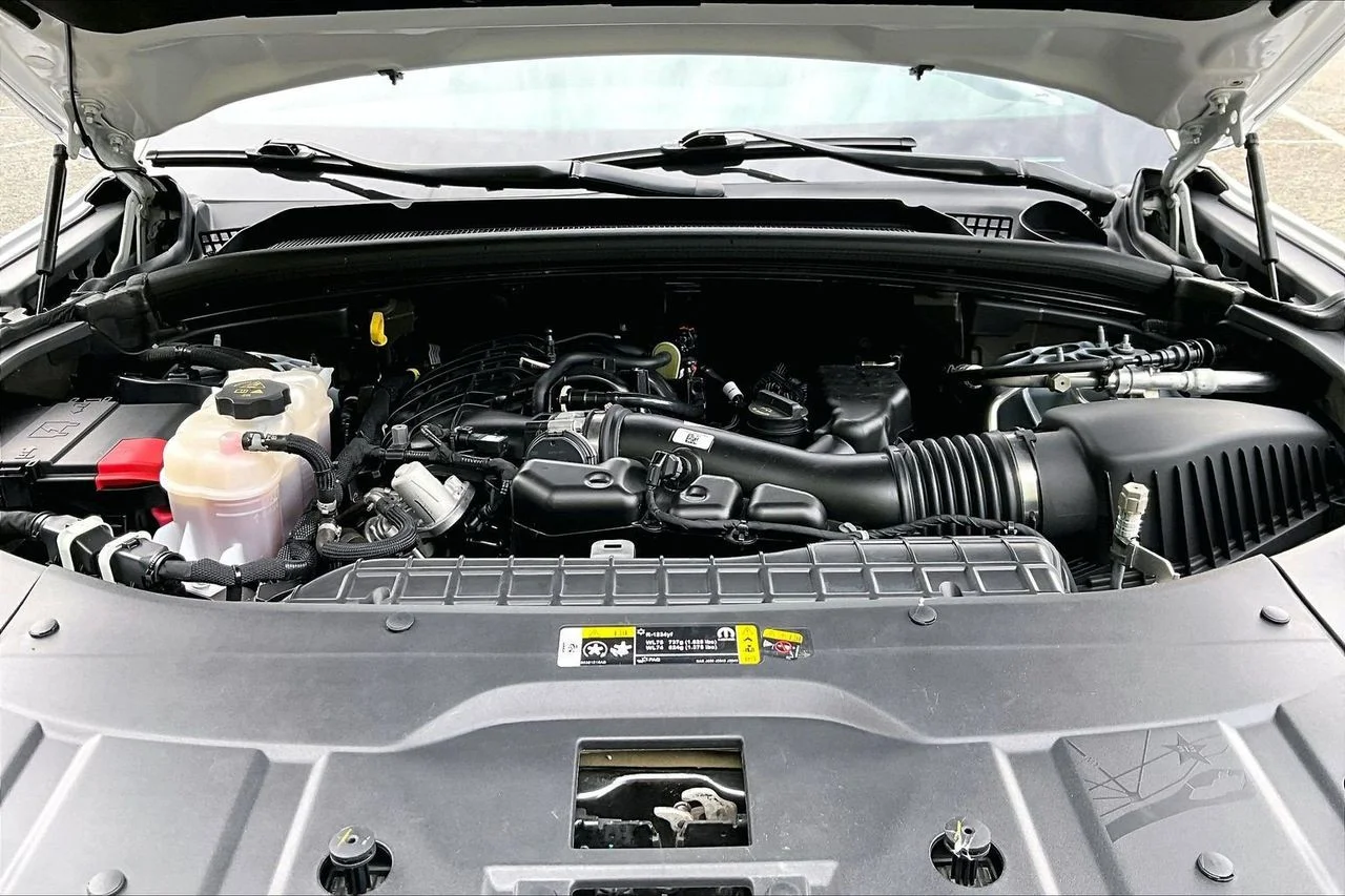 Used 2023 White Jeep Altitude X image 35