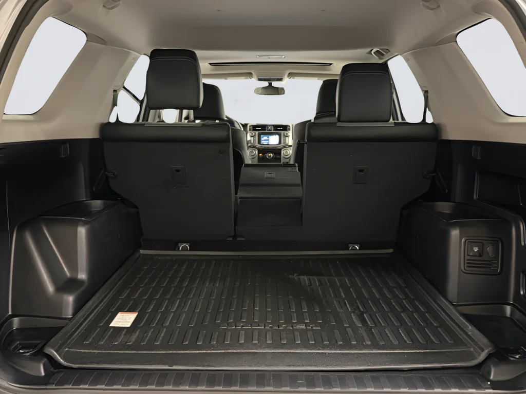 Used 2019 Silver Toyota SR5 Premium image 34