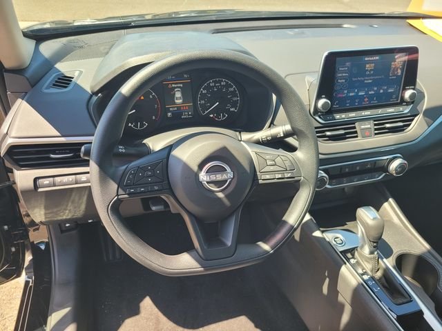 Used 2025 Black Nissan 2.5 S image 30
