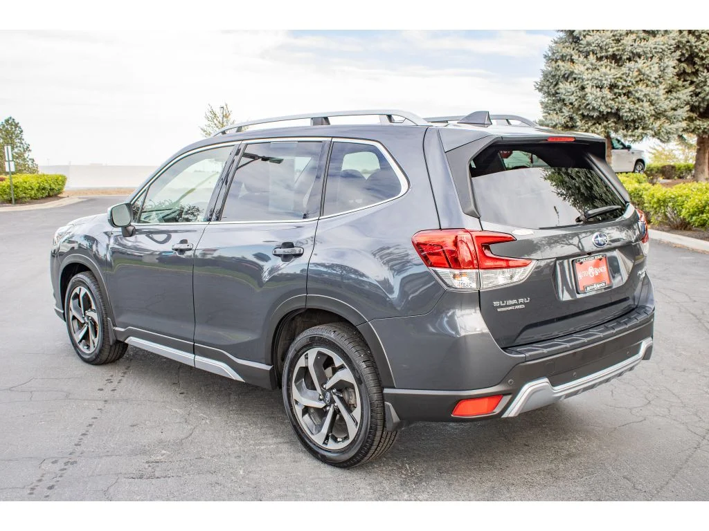 Used 2022 Magnetite Gray Metallic Subaru Touring image 6
