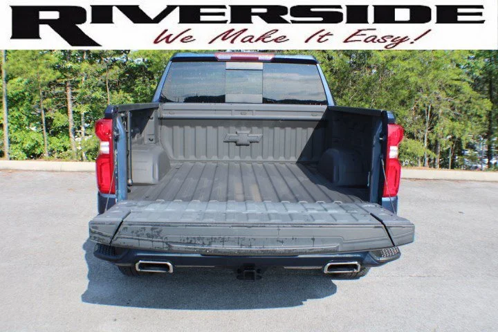 Used 2021 NORTHSKY BLUE METALLIC Chevrolet RST image 17