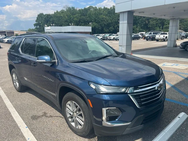 2023 Chevrolet Traverse LT