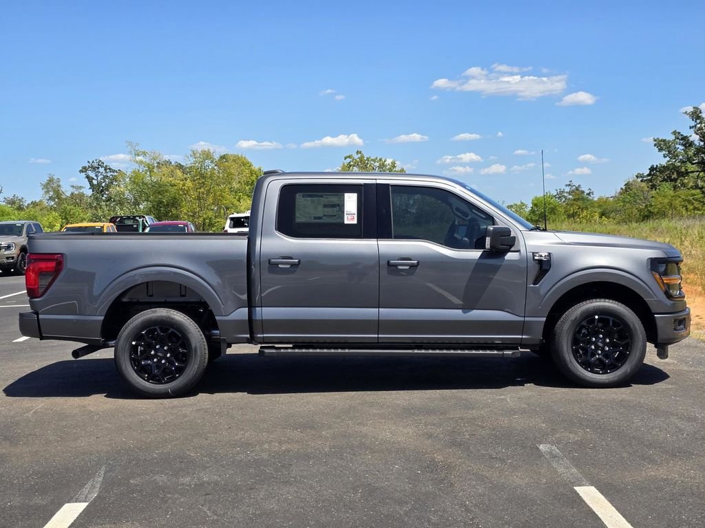 New 2026 Carbonized Gray Metallic Ford XLT image 9