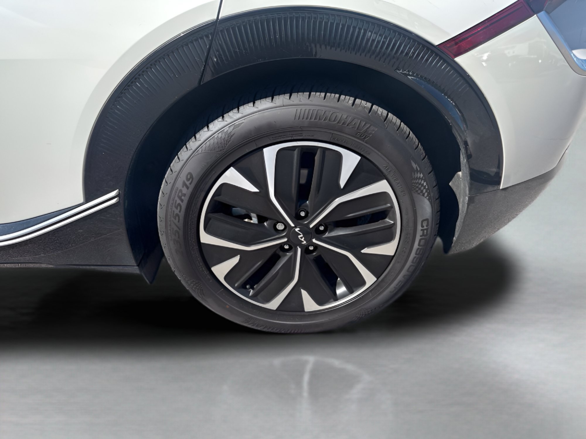 Certified Used 2023 Glacier Kia Wind image 19
