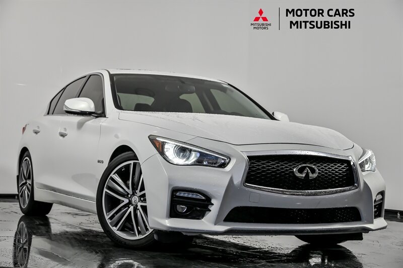 2015 INFINITI Q50