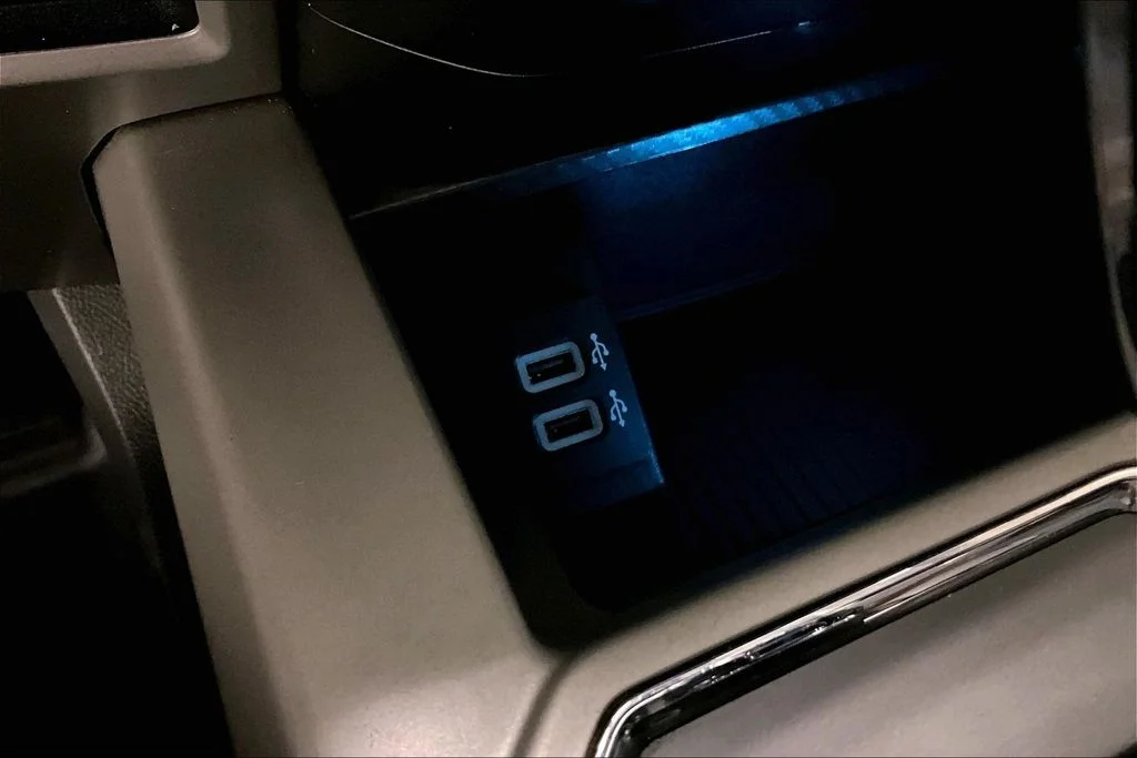 Used 2020 Black Ford Lariat image 17