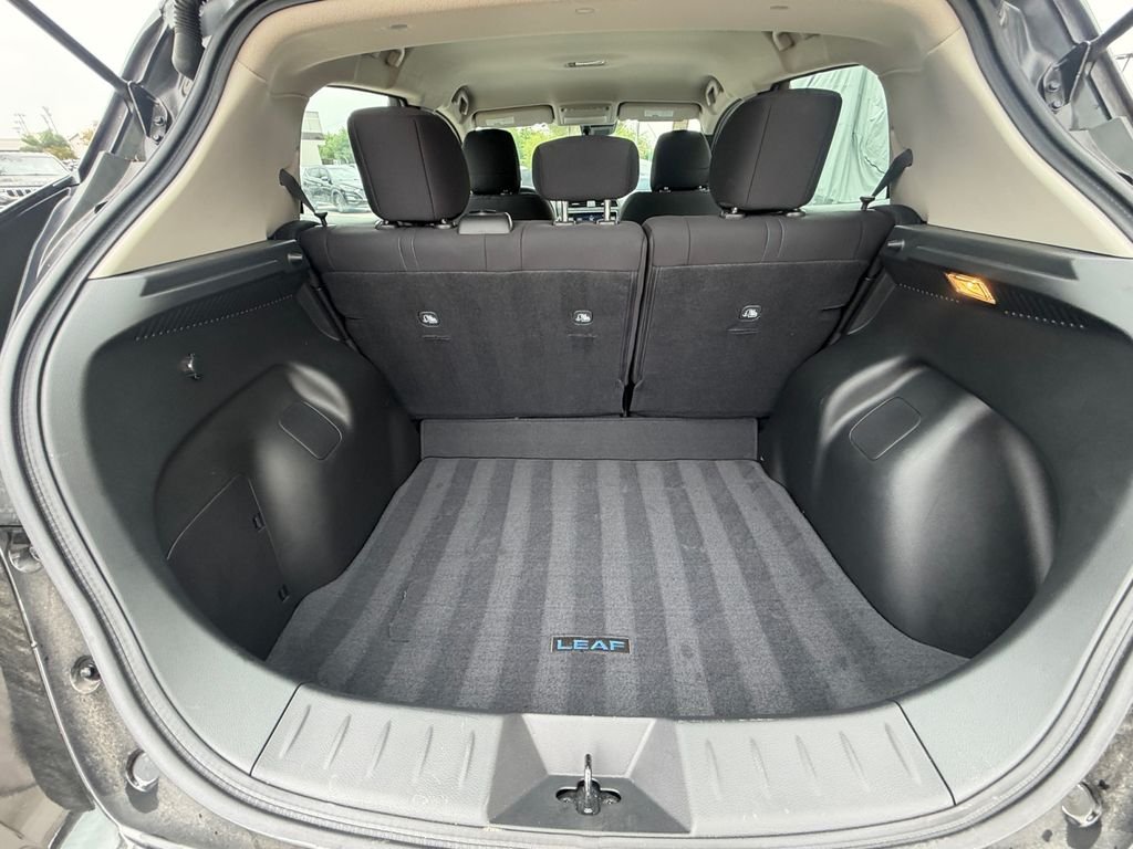 Used 2023 Black Nissan S image 19