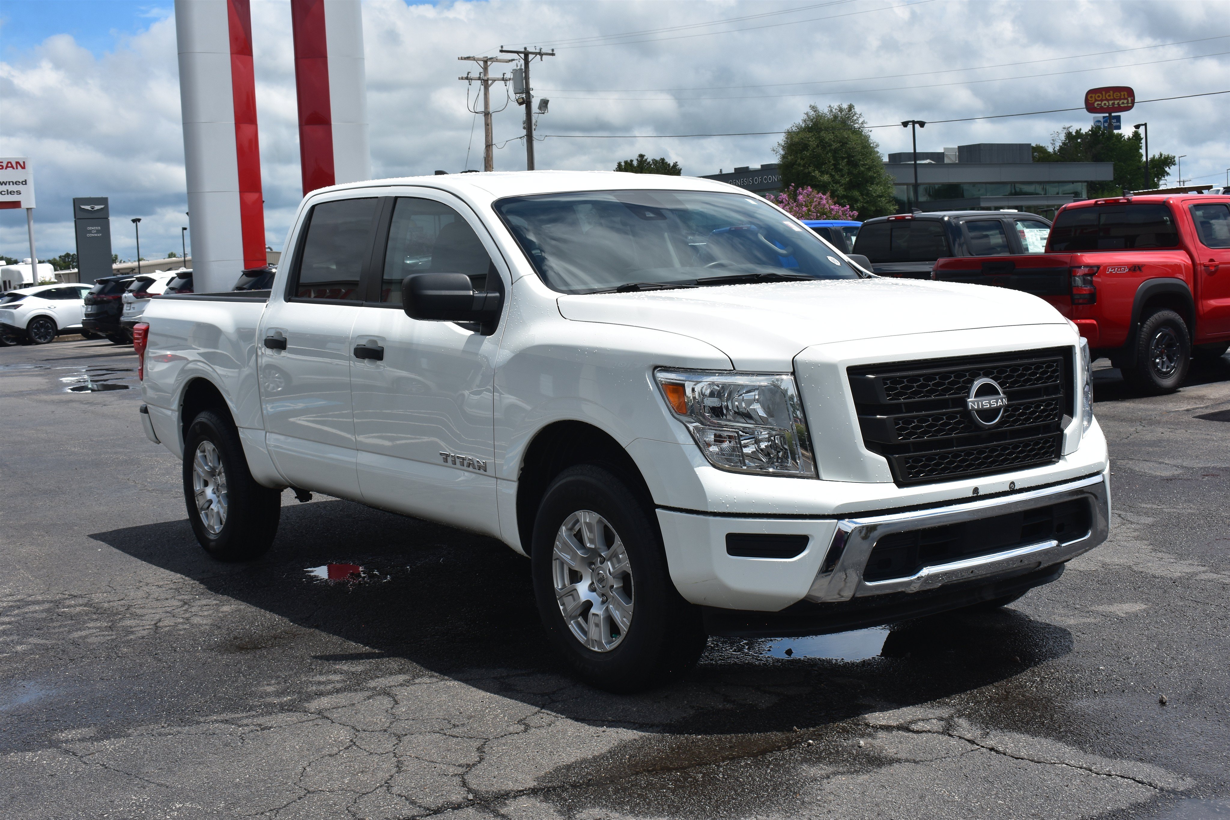 Used 2023 Glacier White Nissan SV image 3