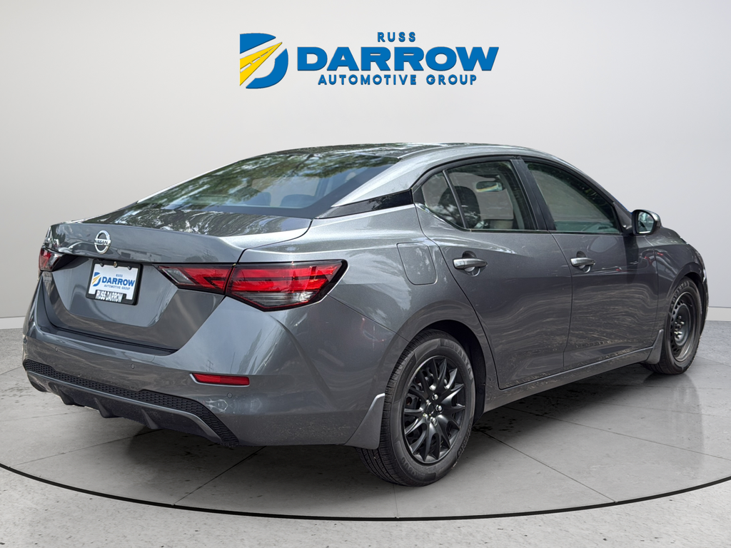 Used 2020 Gray Nissan S image 5