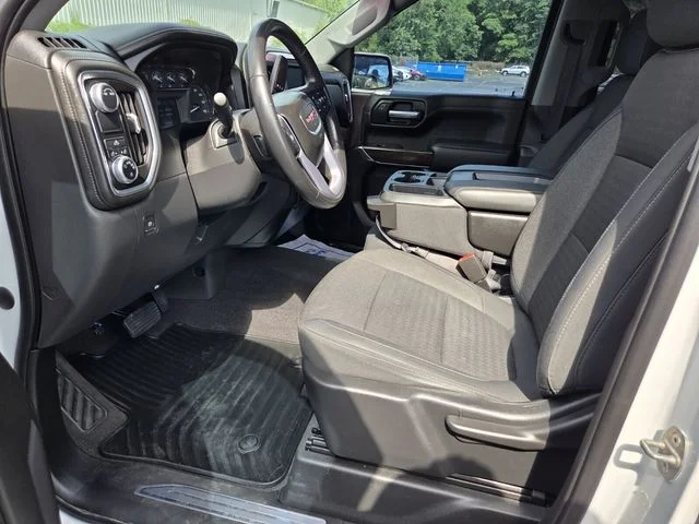 Used 2020 White GMC SLE image 6
